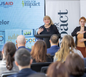 Camelia-Gheorghe-presenting-during-the-Data-Review-Room-launch-on-February-24-2023
